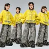 Ropa Moderna Infantil de Street Dance Sudadera Camuflajeada con Estrellas para Niños Pantalones Atuendo de Presentación Hip-Hop Fresco Elegante Atuendo de Presentación de Año Nuevo Hip-Hop