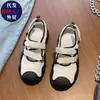 Sapatos da mamãe feios fofos sola grossa bico fechado sandálias romanas femininas 2026 novos respiráveis vazados esportivos casuais sapatos de pai