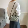 2026 Nova Bolsa de Mão Estilo Coreano Nicho Bolinhas Moda Feminina Grande Capacidade Leve para o Trabalho Ombro Único Transversal