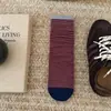 Meias slouch listradas finas retrô para outono e inverno, estilo universitário, meias cano médio caneladas color-blocking para mulheres, meias de algodão puro sem costura de Zhuji