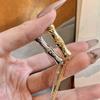Colar de Bambu Dourado e Prateado Novo Estilo Chinês de Luxo Leve Pingente de Design Moderno de Arranha-céu Colar Retro de Alta Qualidade Versátil