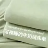 Lençol de Cama de Lã de Leite Espesso de Inverno Peça Única 2026 Novo Estilo Flanela Fleece de Coral Pessoa Única Cor Sólida Dormitório Lençol de Cama de Pelúcia