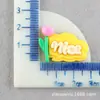 Materiais: Capa de Celular, Cola Cremosa de Desenho Animado DIY para Furar Parede, Acessórios de Resina para Mochila Sanrio, Etiquetas de Letras, Decorações de Fivela de Sapato