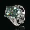 2026 Huabi Joyería Base de Cobre Chapado en Oro Diamante de Alto Carbono Flor de Hielo Diamante Cuadrado Incrustaciones de Cobre Anillo de Temperamento Retro para Mujer 12*16