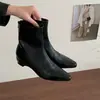 Botines de mujer que aumentan la altura, botines Chelsea de cuero suave, nuevo estilo de moda 2026, botines de corte ajustado para mujeres menudas, botines de moda, estilo británico