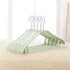 Perchas de Plástico Gruesas Antideslizantes de Hombro Ancho para el Hogar, que no Dejan Marca, para Trajes y Atuendos de Adulto