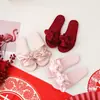 Zapatillas de Boda para el Hogar Par Rojo Festivo Nuevas Zapatillas de Boda con Lazo para Hombre y Mujer Pareja Verano Planas
