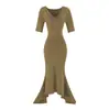 Vestido sereia de manga média puramente sedutor de celebridade da internet, sexy, ombro a ombro, que valoriza a silhueta, doce vestido bodycon justo para o verão