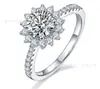 Moda Coreana e Japonesa Anel de Diamante Proposta para a Vida com Seis Garras Micro-Incravado Oito Corações e Oito Flechas, Anel Galáxia Deslumbrante, Venda Direta do Fabricante