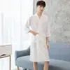 Bata de invitado peluquería tienda de celebridades en línea nueva bata de baño toalla de baño albornoz extra grande bata de invitado salón de belleza sauna Hotel