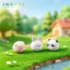 Paisaje en miniatura con lindas figuras de panda y conejo, adorables animalitos, accesorios decorativos DIY de jardinería y paisajismo, y pequeños adornos de escritorio