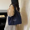 Bolso de Hombro Bordado de Pana Estilo Japonés Bolso de Mano Simple Casual Versátil Bolso Tote Pequeño Gran Capacidad Bolso Tote para Viajes