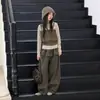 Conjunto de duas peças doce e estiloso estilo coreano, apresentando um top de manga longa com design de duas peças falsas e calças de perna larga, perfeito para meninas na primavera e no outono.