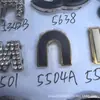 Venta Directa de Fábrica de Diversas Placas de Aleación de Zinc Marca Miao, Etiquetas de Letras Metálicas, Etiquetas Cosidas a Mano y Etiquetas para Ropa