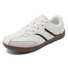 Zapatos de hombre talla grande para comercio exterior, Zapatillas casuales estilo alemán Temu para otoño, parte superior de cuero, blanco, casual, para pareja, antideslizantes, para correr, deportivas, zapatillas estilo Forrest Gump