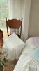 2026 Nuevo Modelo Pe Enfriamiento Hielo Frijol Cama Falda de Cama Estilo Alfombra Juego de Tres Piezas Verano Sueño Rosa - Escena Dos