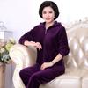 Conjunto Sportswear de Veludo Dourado para Mãe de Meia-idade e Idosa, Roupa Casual Feminina de Outono e Inverno, Jaqueta de Duas Peças Espessa com Forro de Fleece