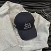 [Mismo Estilo que Lu Yuxiao] Gorra de Béisbol de Letra Inglesa Súper Grande con Visera Amplia Que Hace que la Cara Parezca Más Pequeña, Modelo 2026 Gorra de Pico de Pato