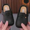 Novos Estilos de Chinelos Preguiçosos Slip-On para Meninas e Meninos, Meio-Chinelos para Uso Externo com Biqueira Fechada, Sapatos Birkenstock Infantis para Pais e Filhos