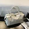 Bolsa feminina grande, simples e casual, bolsa de mão de nicho, bolsa de ombro retrô moderna, nova bolsa transversal para o dia a dia