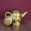 Fábrica de Origen Latón Diseño de Cinco Vacas Adorno de Tetera con Tapa Superior Giratoria, Olla de Cobre para Mesa de Té China, Decoración del Hogar al por Mayor