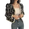 Chaqueta corta de cuadros estilo Chanel en stock