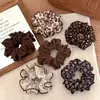 Goma para el pelo plisada estilo retro perezoso color café con lunares, tipo intestino grueso grande, accesorio de pelo versátil coreano para coletas y moños
