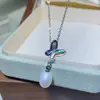 Moda Estilo Coreano Simple Fresco Perla de Agua Dulce Pez Dorado Pequeño Colgante Collar Nicho Gama Alta Versátil Cadena para Clavícula