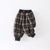 Pantalones de Terciopelo Jingqi para Niños Otoño e Invierno Engrosados Pantalones de Algodón Nuevos Invierno 2025 Pantalones Deportivos Cálidos para Bebé Invierno