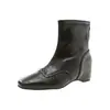 Nueva colección otoño e invierno 2026: Botines de tobillo de estilo retro, con relieve y punta cuadrada para mujer, diseñados para estilizar y ser versátiles, una opción moderna y elegante