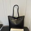 2026 Verão Clássico Nova Grande Capacidade Alta Qualidade Versátil Fashion Simples Estiloso Bolsa Tote de Ombro Único e de Mão