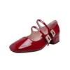 2026 Plaza Frances Puntera Cuadrada Piel Pedrería Tacón Grueso Mary Jane Planos Zapatos de Boda para Mujer Rojo