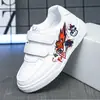 Zapatos Casuales de Tabla para Niñas con Velcro 2026 Modernos Graffiti Blanco Suela Suave Antideslizantes Transpirables Para Niños Pequeños y Niños Pequeños Primavera Otoño Versátiles