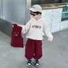 Terno Novo 2025 para Meninos Primavera e Outono Moletom Infantil para Menino Moda Bebê Colete Fashionável Três Peças Bonitas e Fashionáveis para Crianças