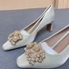 Tacones altos color blanco crema para mujer 2024 nueva moda temperamento elegante tacón grueso no cansan los pies