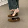 Mocasines Retro de Gamuza Cuadrados Bajos Versátiles Slip-Ons Cómodos de Tacón Bajo para Viajes Diarios Brisa Suave de la Tarde Zapatos Individuales para Mujer