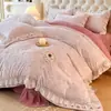 Estilo Princesa Francesa Conjunto de Quatro Peças em Lã de Leite Dupla Face Cobertor de Flanela Coral de Inverno Lençol Espesso Saia de Cama Roupa de Cama