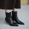 Botines de piel genuina para mujer, con tacón fino, punta afilada y cremallera lateral, en un nuevo estilo de otoño, talla 40