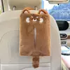 Bonito cojín de peluche de dibujos animados para reposacabezas y soporte lumbar de coche, perfecto para otoño e invierno, una decoración de peluche para coche y cojín de soporte para el cuello