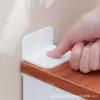 Estabilizador de muebles autoadhesivo, seguro para niños sin taladro, dispositivo antivuelco para gabinetes, zapatero, armario, clip de fijación para estantería