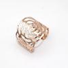 Anillo de servilleta de metal con forma de rosa para vajilla de hotel, hebilla para servilleta, anillo de servilleta con boca hueca, fabricantes de anillos de tela al por mayor