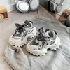 Novos Sapatos de Primavera para Meninos Respiráveis Tênis Esportivos de Corrida Infantis Populares Sapatos de Pai para Meninos Crianças Médias e Grandes Solado Macio