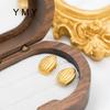 Brincos de mini sementes de melão em estilo simples europeu e americano, banhados a aço titânio, ouro 18k, para viagem, todos os tipos de temperamento
