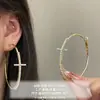 Brincos de Argola Exagerados Brilhantes com Cruz de Diamante Personalidade para Meninas Quentes Moda Brincos de Argola Simples Elegantes Brincos Femininos de Luxo Leve High-End