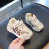 Nuevas Zapatillas Deportivas Infantiles Otoño 2026 Estilo Coreano Niños y Niñas Suela Suave Velcro Casual Caña Baja Zapatos Deportivos
