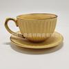 Estilo europeo pequeño lujo crisantemo a cerámica gran capacidad 300ml taza para tirar flores cambio de horno hogar oficina taza de café y juego de platillo