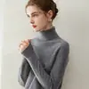Suéter básico de tricô fino sem costura de gola alta, modelagem solta, para mulheres