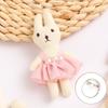Primavera y verano nuevo broche de conejo felpa lindo animal pequeño caricatura japonés ropa de niñas zapatos colgante de bolso pequeño regalo