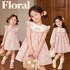 Vestido floral pastoral estilo coreano para meninas, vestido infantil bordado de manga comprida, novo vestido abotoado estilo chinês com mangas pequenas bufantes