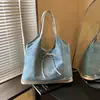 Bolso de axila de mezclilla de gran capacidad para mujer, nuevo bolso de hombro casual 2026, bolso tote de alta gama para uso diario